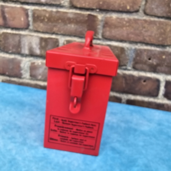 Master Lock 498A Safety Series Steel Group Lock Box, 9 1/4" Large, Red - Picture 2 of 8